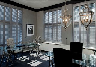 jasno_shutters_zilverkleurig_kantoor